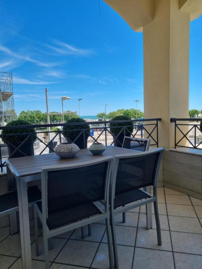 Bmp Apartment Atmosphere 2 Centrale, Vista Mare, Parcheggio Riccione Dış mekan fotoğraf