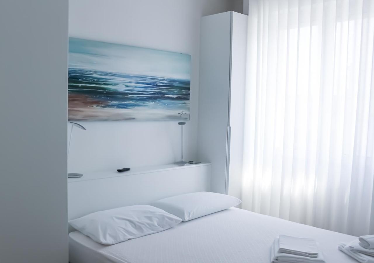 Bmp Apartment Atmosphere 2 Centrale, Vista Mare, Parcheggio Riccione Dış mekan fotoğraf